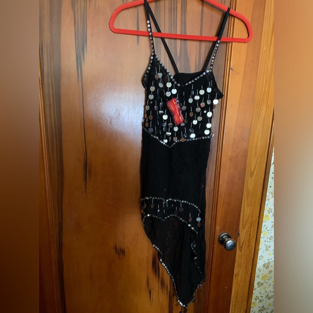 Egyptian belly dancer custom
